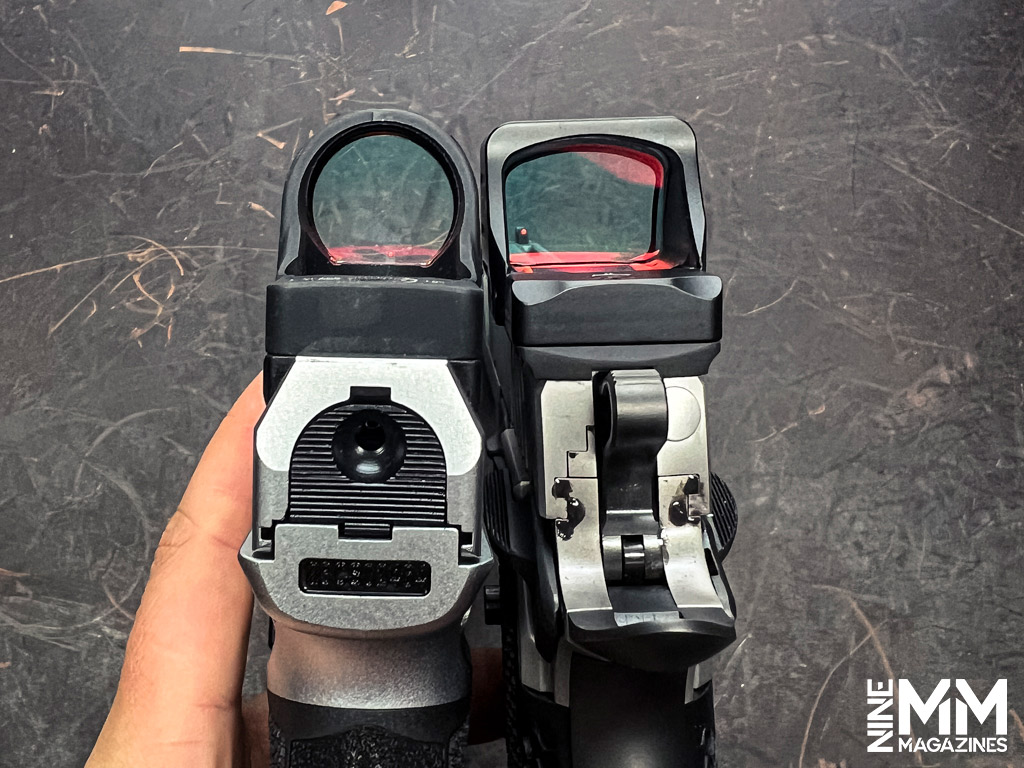 a photo comparing the Holosun 507 Comp VS Trijicon SRO